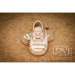 Chipboard - Large Baby Shoes /3D